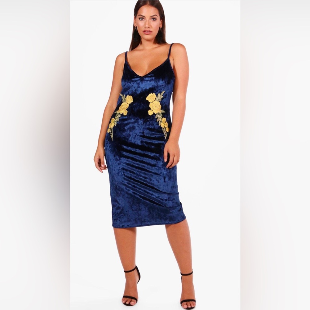BOOHOO PLUS SIZE NAVY BLUE CRUSHED VELVET DRESS w/GOLD EMBELLISHMENTS NWTS SZ 20